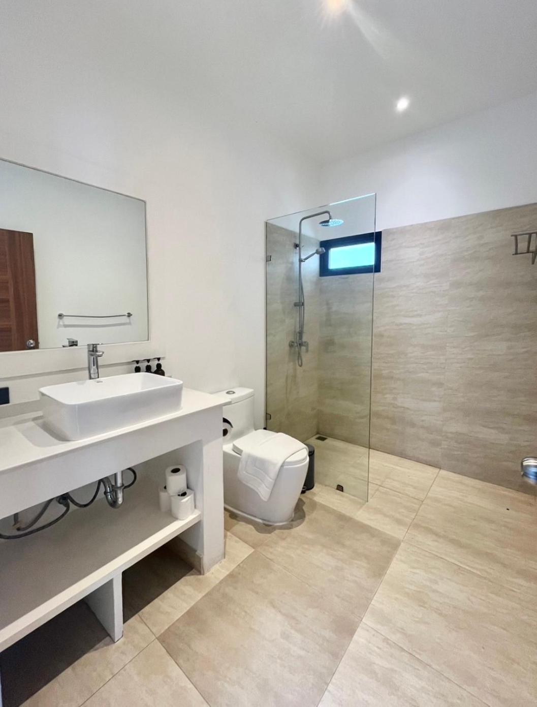 Sawadee, 2 Bedrooms, Chaweng Noi * Ko Samui